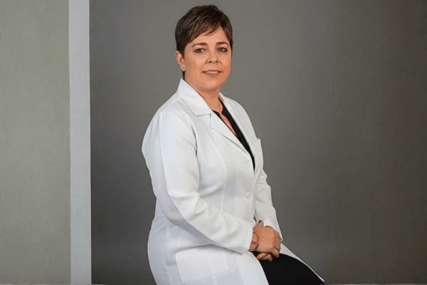 María Katiuska Machado, ACV y Especialista en Laboratorio